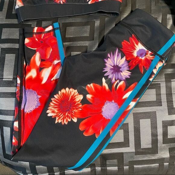 DSG Red floral  2pc yoga kids strappy top and yoga pants/leggings, - Picture 7 of 8